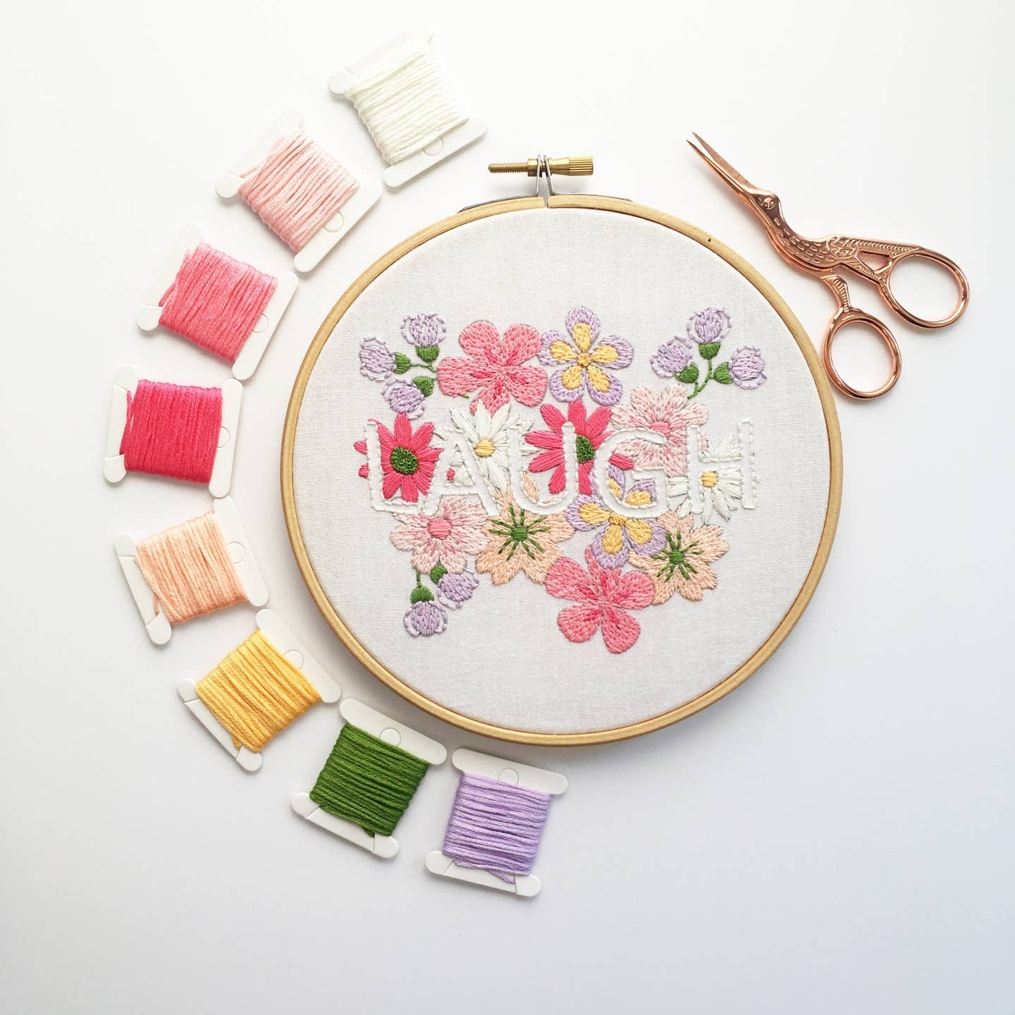 Kit de Broderie Florale – "Laugh" avec Cerceau | Pour Débutants et Brodeurs Confirmés Cinnamon