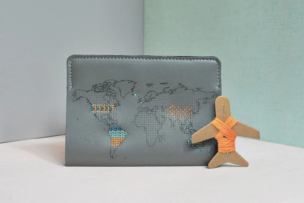 Protège Passeport Stitch à broder - Gris protege passeport