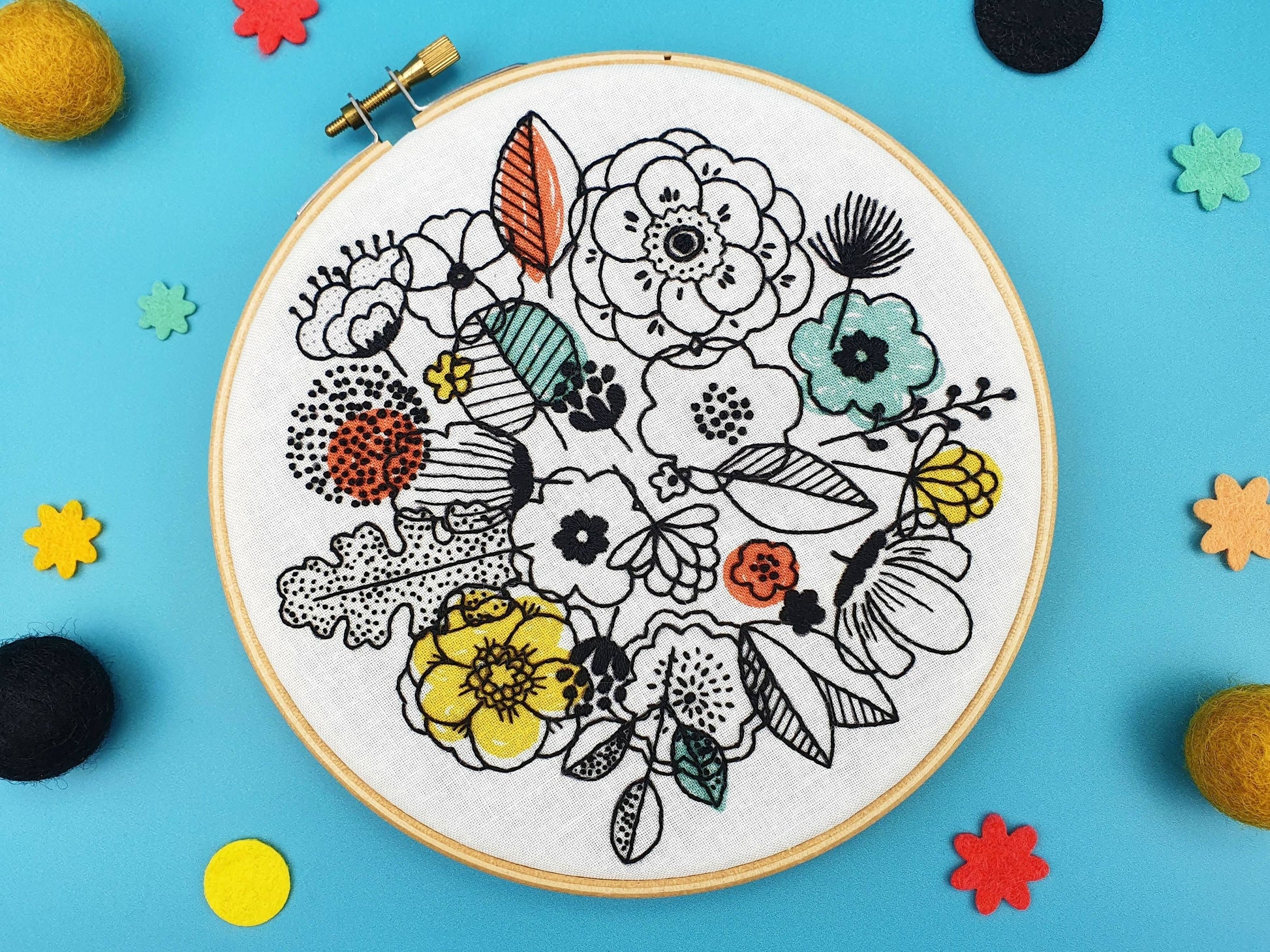 Kit de broderie fait main Floral Shadows Hoop Art Oh Sew Bootiful