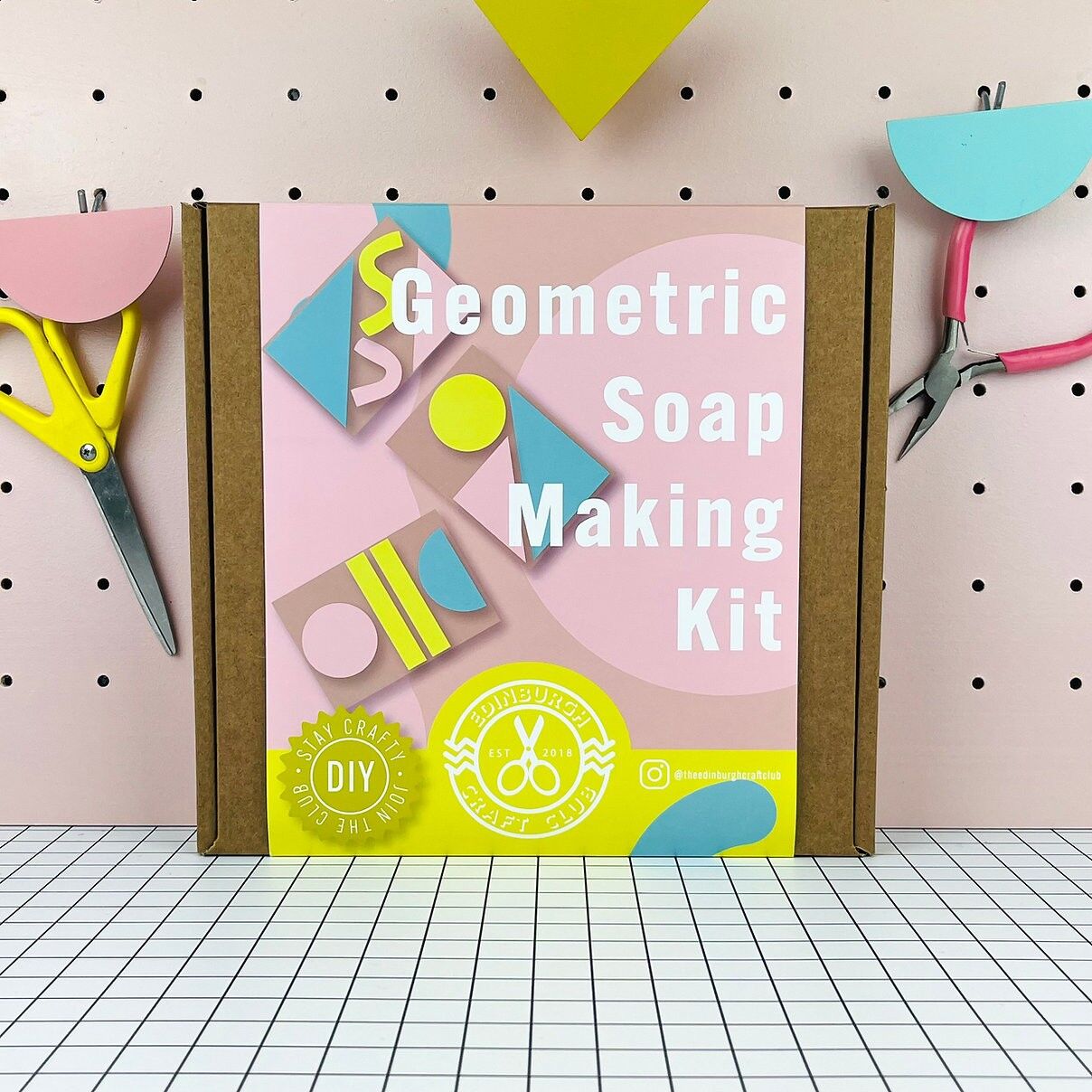 Kit de fabrication de savon géométrique The Edinburgh Craft Club