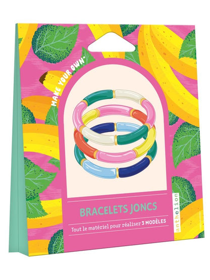 Trois bracelets joncs colorés à réaliser avec des perles tubes et intercalaires