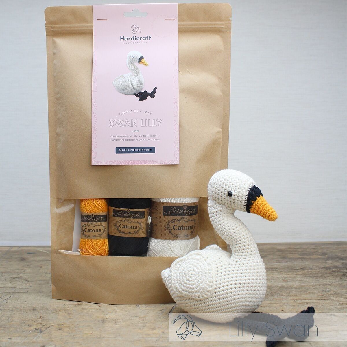 Kit Amigurumi de crochet DIY - Lilly Swan