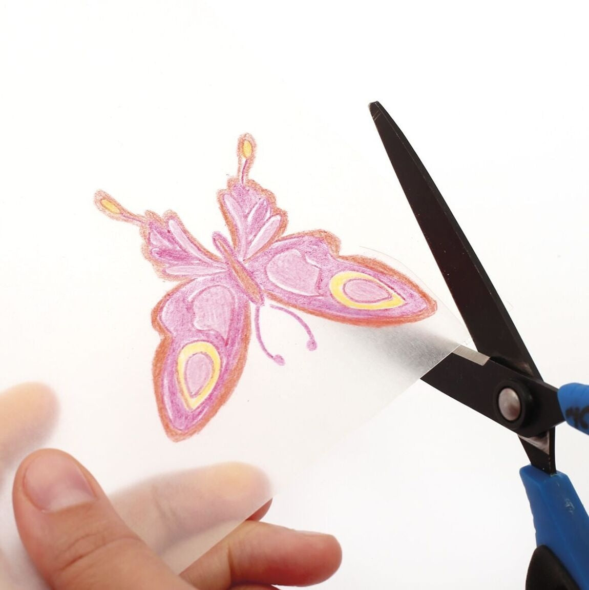 Gros plan sur une breloque en plastique dingue personnalisée, parfaite pour un bracelet unique.