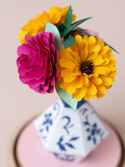 Fleur en papier sur vase Kit de bricolage en papier My Papercut Forest