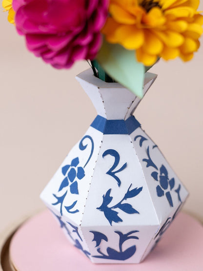 Fleur en papier sur vase Kit de bricolage en papier My Papercut Forest