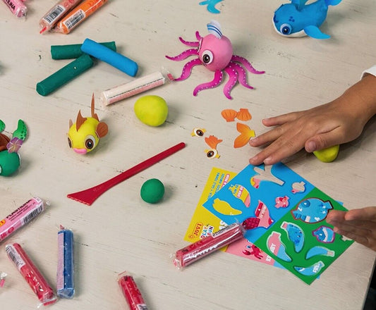 Jovi - PLAY AND FUN - Coffre Sweet 24 Pâtes à Modeler + Outils & Découpages