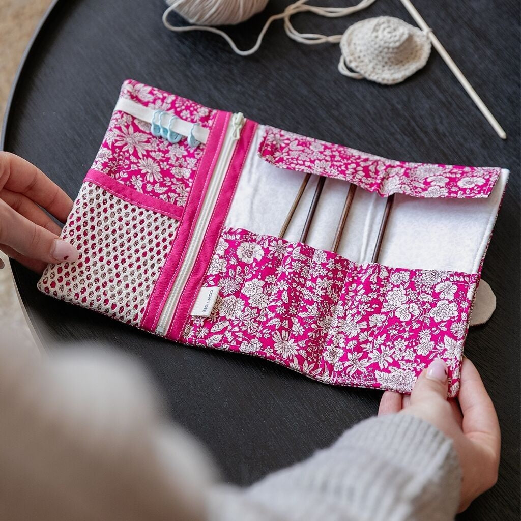 DIY Sewing Kit – Hook &amp; Accessory Storage Pouch | Liberty Fabrics Pink
