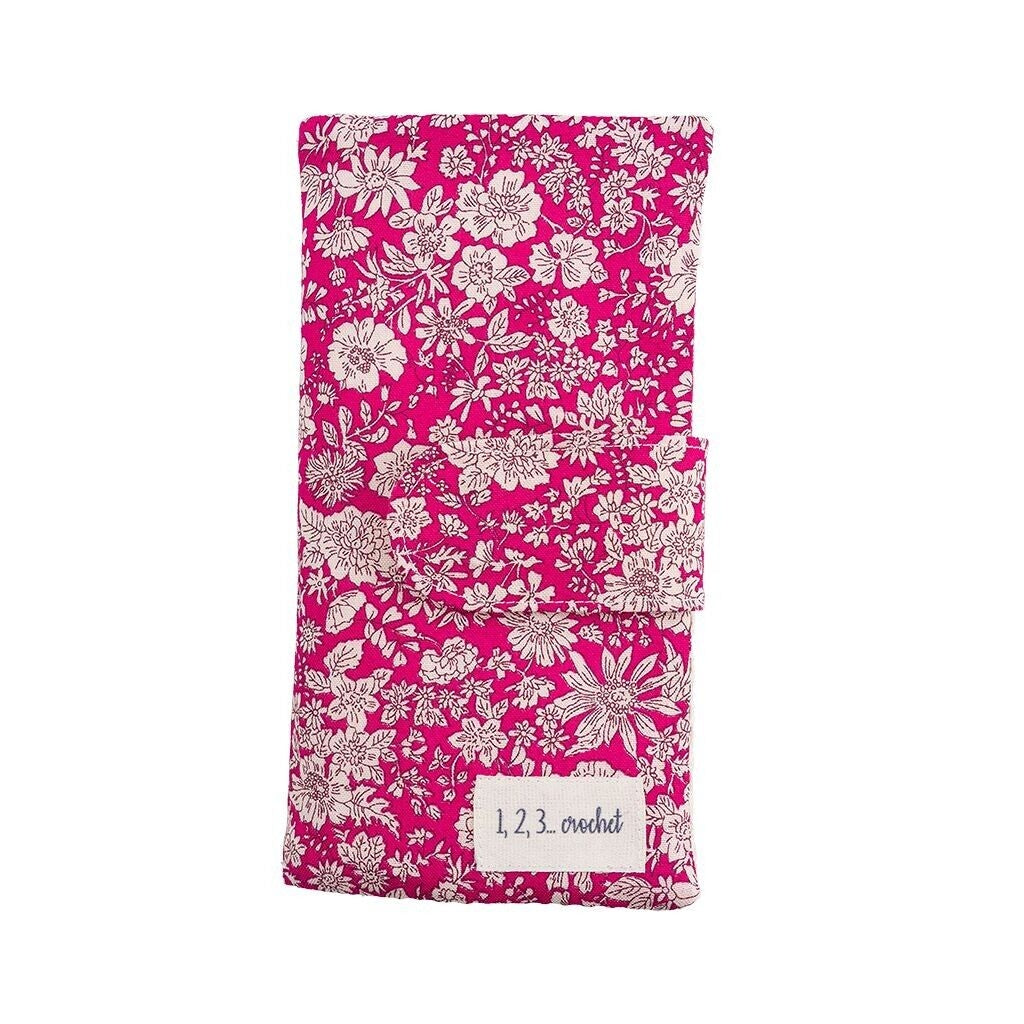 DIY Sewing Kit – Hook &amp; Accessory Storage Pouch | Liberty Fabrics Pink