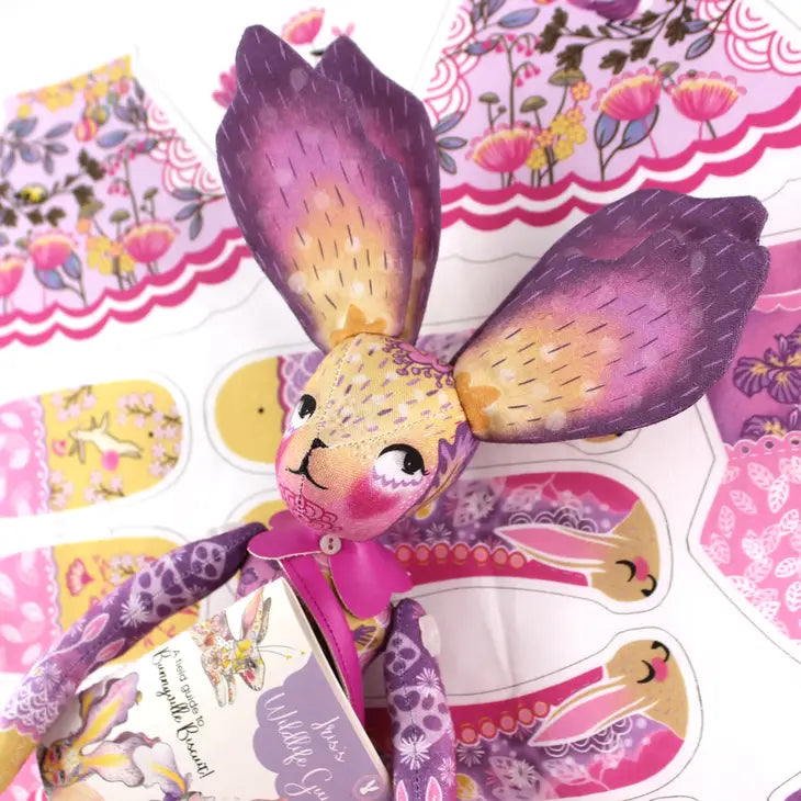 Kit de couture - Iris Flower Bunny + livre fait main de 12 pages Miss Ella