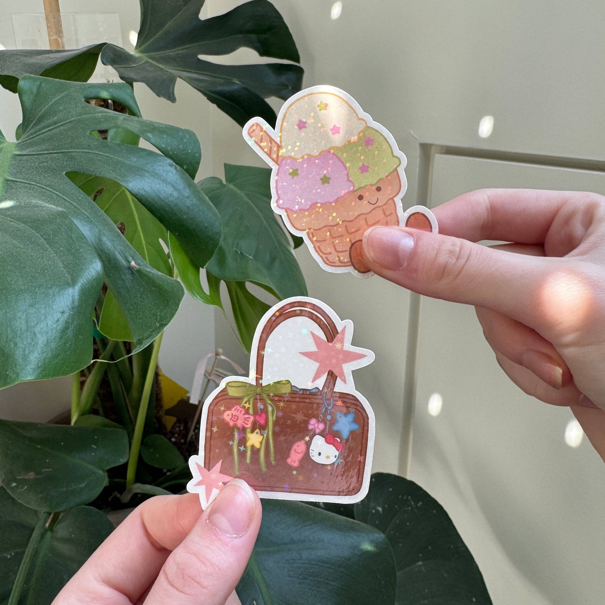Trinkets Club Sticker Pack – Pack de 6 Stickers Kawaii Holographiques Liviaa.studio