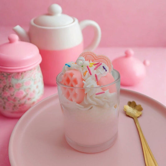 Bougies Gourmandes Chantilly 🎀🍓🍊. Bougies déco kawaii au design chantilly réaliste, disponibles en parfum Fraise Romantique