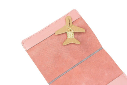 Protège Passeport Stitch à broder -Rose Chasing Threads Ltd