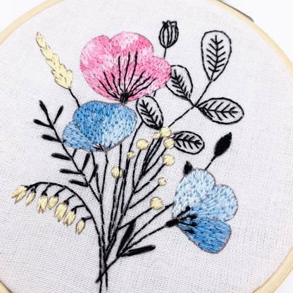 Mini kit de broderie florale Cinnamon