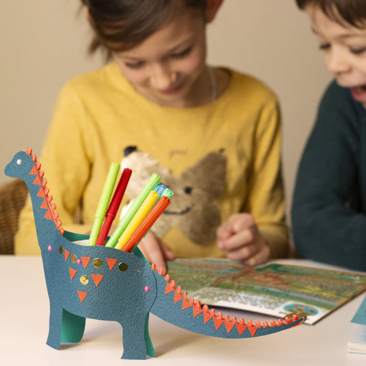 Coffret fabrication Pot à crayon Diplodocus pour enfant +1 livre