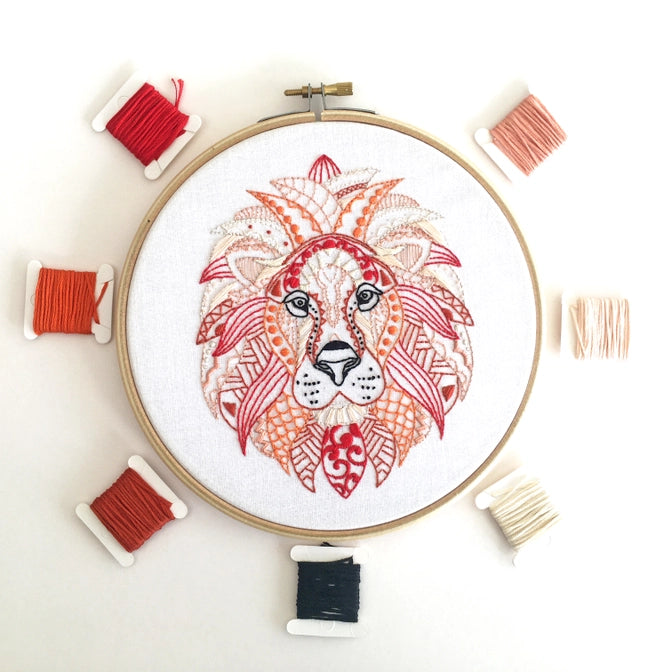 Kit de broderie Lion Cinnamon