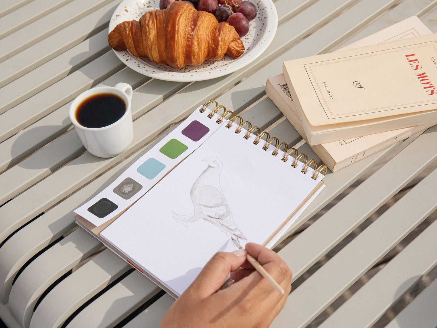 Activité créative relaxante avec carnet aquarelle Paris