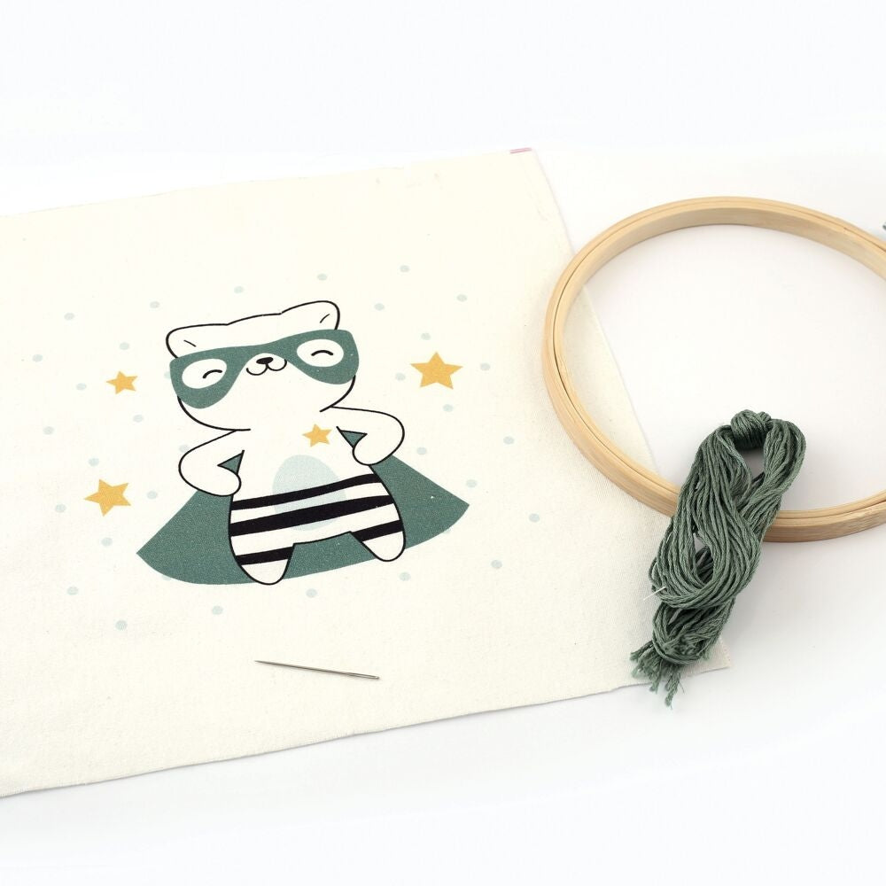 Kit Broderie Partielle Chat Masqué – Graine Créative GRAINE CREATIVE