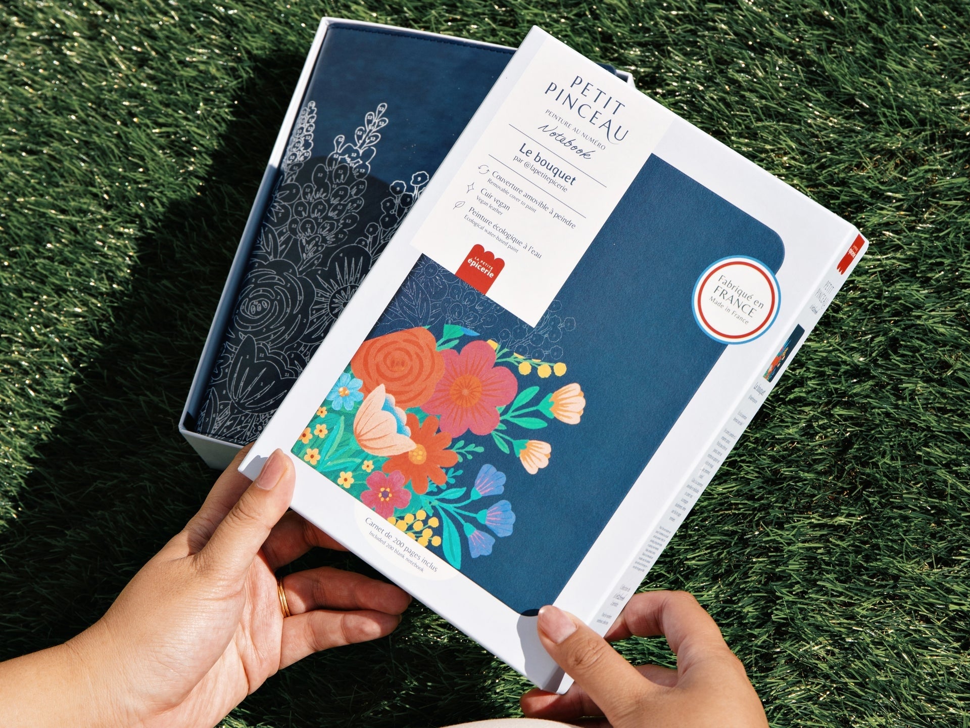 Notebook à Peindre – Bouquet 🌸 | Carnet créatif à personnaliser | La Petite Épicerie LA PETITE EPICERIE