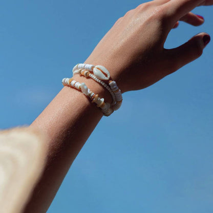 Bracelets colorés réalisés avec des perles Heishi