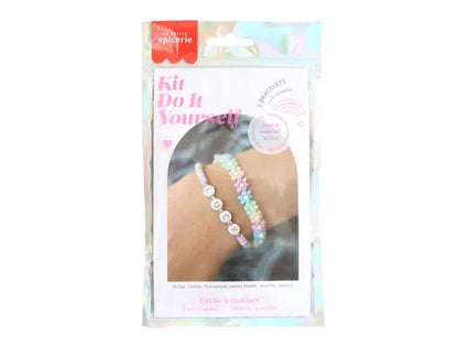 Deux bracelets colorés réalisés avec des perles Heishi multicolores