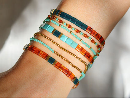 Collection de bracelets dorés à réaliser soi-même