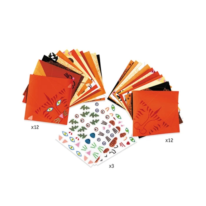 Enfant réalisant un animal en origami avec le kit Djeco