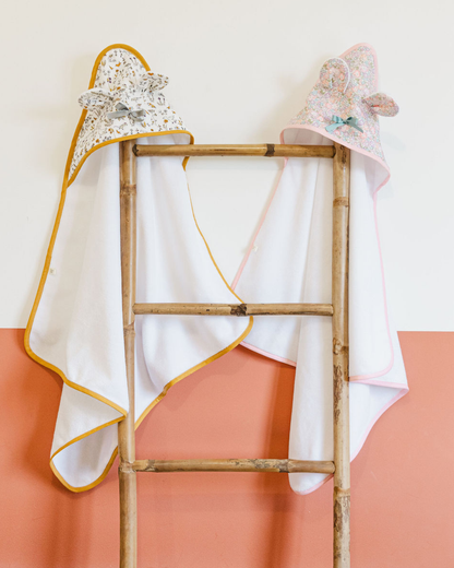 Kit couture cape de bain bébé Zélie – Cape Ourson naissance 0-12 mois Com'1 Idée