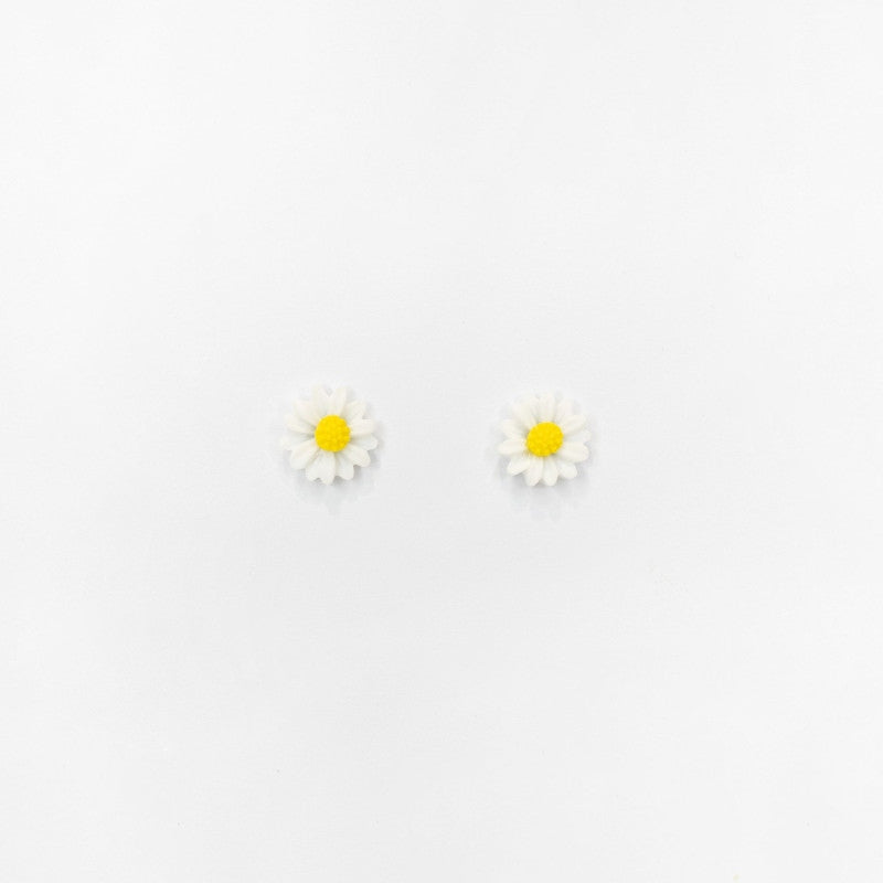 Boucles d’oreilles Pâquerette en porcelaine – Bijou bohème délicat | La Petite Épicerie LA PETITE EPICERIE