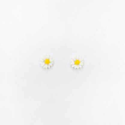 Boucles d’oreilles Pâquerette en porcelaine – Bijou bohème délicat | La Petite Épicerie LA PETITE EPICERIE