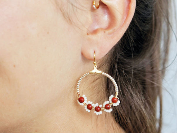 Coffret bijoux perles de rocailles disponible chez Joy Cadeaux