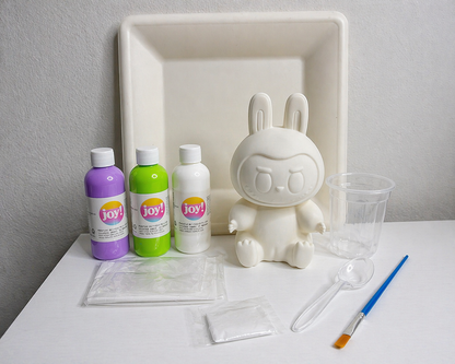 Kit Anniversaire Pouring Art Labubu 17 cm – Figurine tendance à personnaliser + 3 peintures JOY!