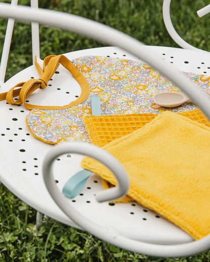 Kit couture bavoir bébé &amp; lingettes – Liberty Fabric Com'1 Idée