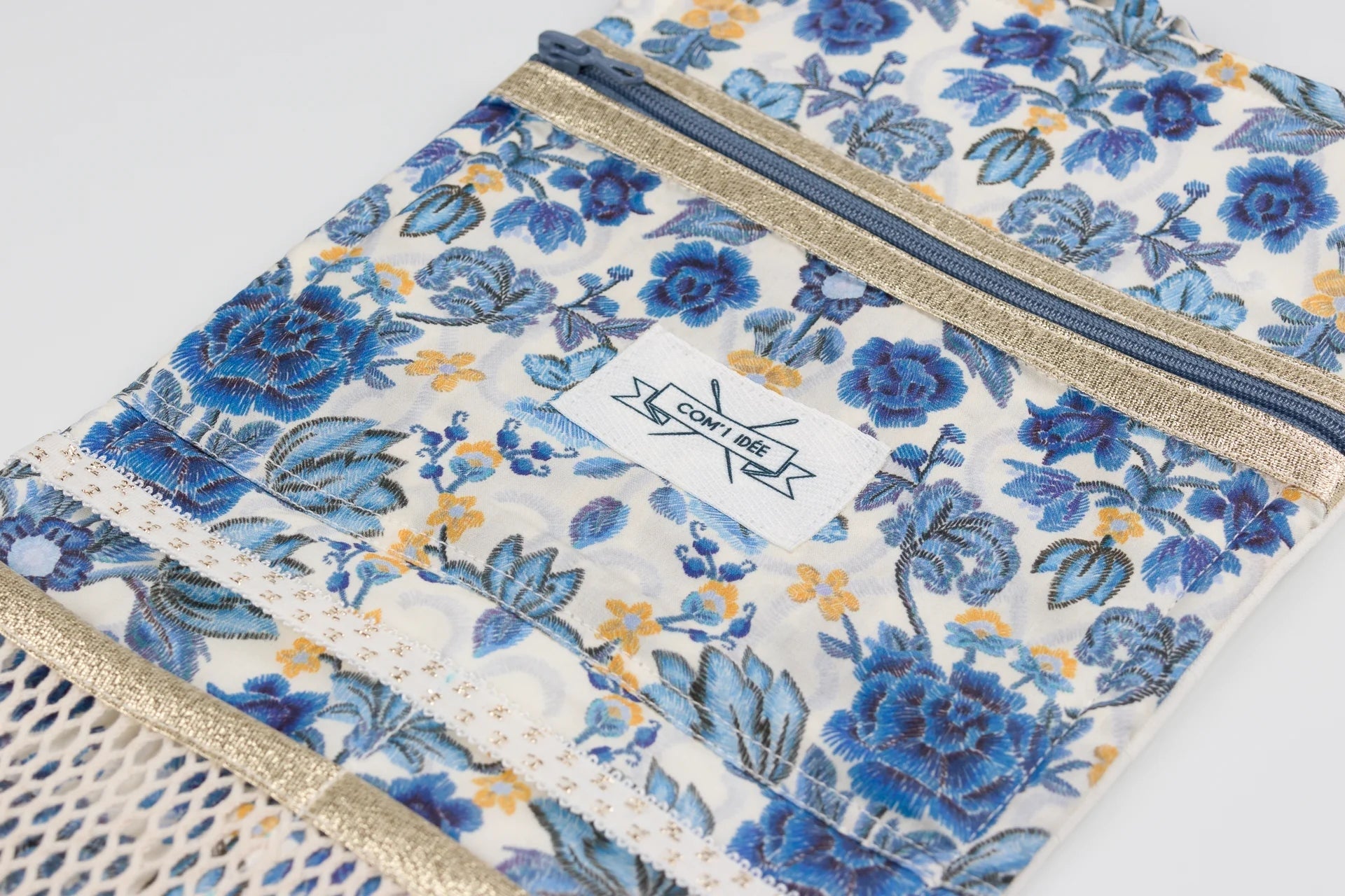 Kit Couture Pochette Beauté “Paulette” – Liberty & Matelassé Coton DIY Com'1 Idée
