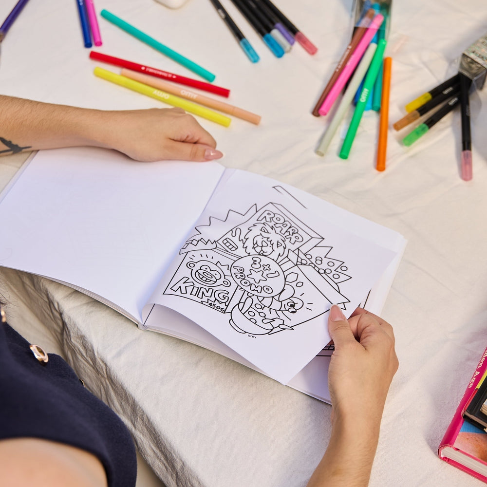 Cozy Art – Cahier de coloriage “Super Market” – 28 pages détachables kawaii (21×21 cm) omy