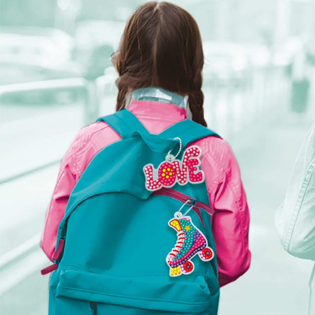 Création enfant en strass représentant une pastèque colorée