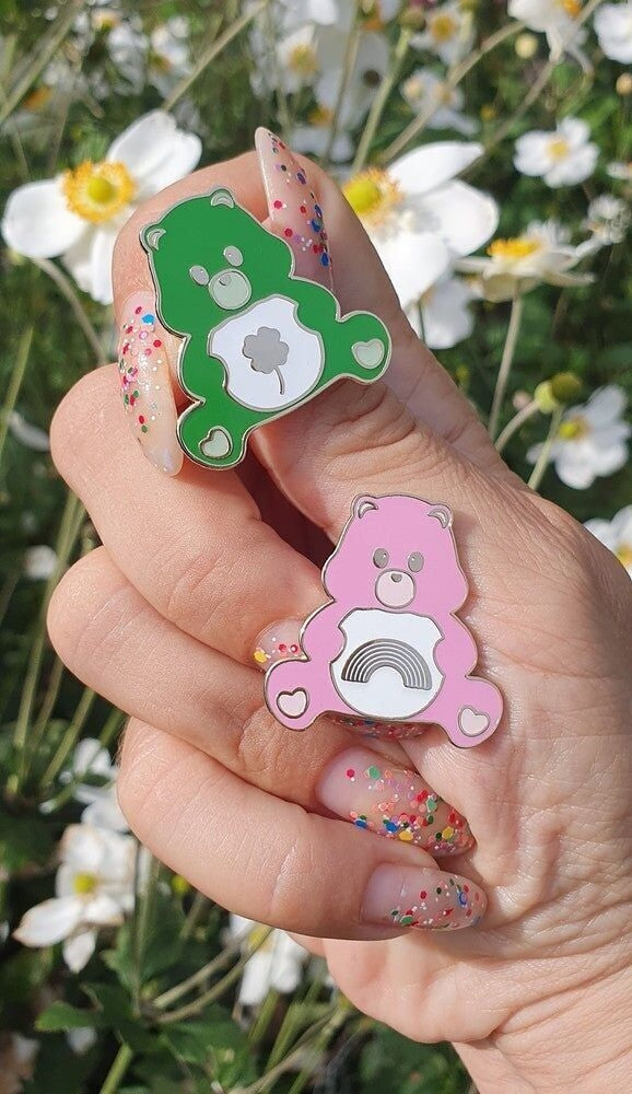 Broche Care Bears Bonne Chance – Pin’s Bisounours Good Luck doré studio inktvis