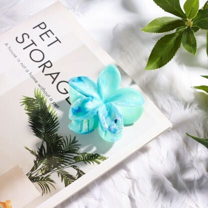 Pince à cheveux fleur marbré bleu – Accessoire cheveux élégant et tendance JOY!