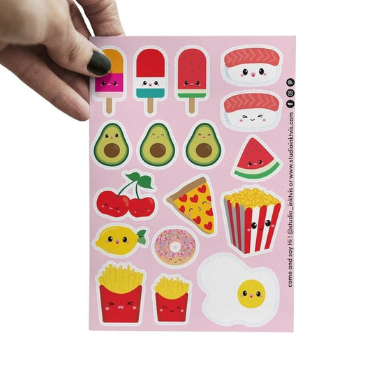 Planche de stickers Sushi, fruits & fast-food kawaii – Autocollants A6 (20 stickers) studio inktvis
