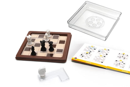 Plateau du jeu SmartGames Chess Peace avec les pièces d'échecs