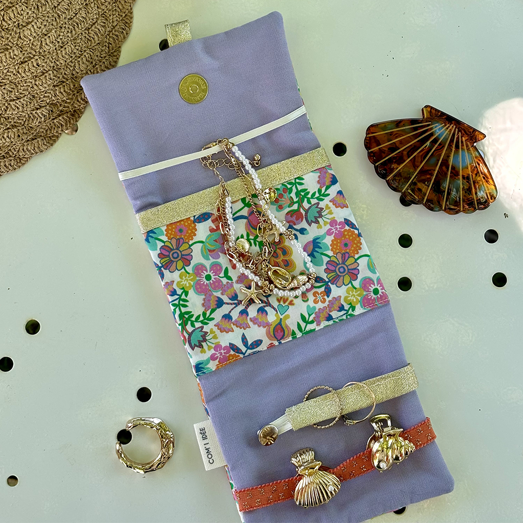 Kit petite pochette bijoux Gaïa – Kit couture DIY Liberty Fabric Com'1 Idée
