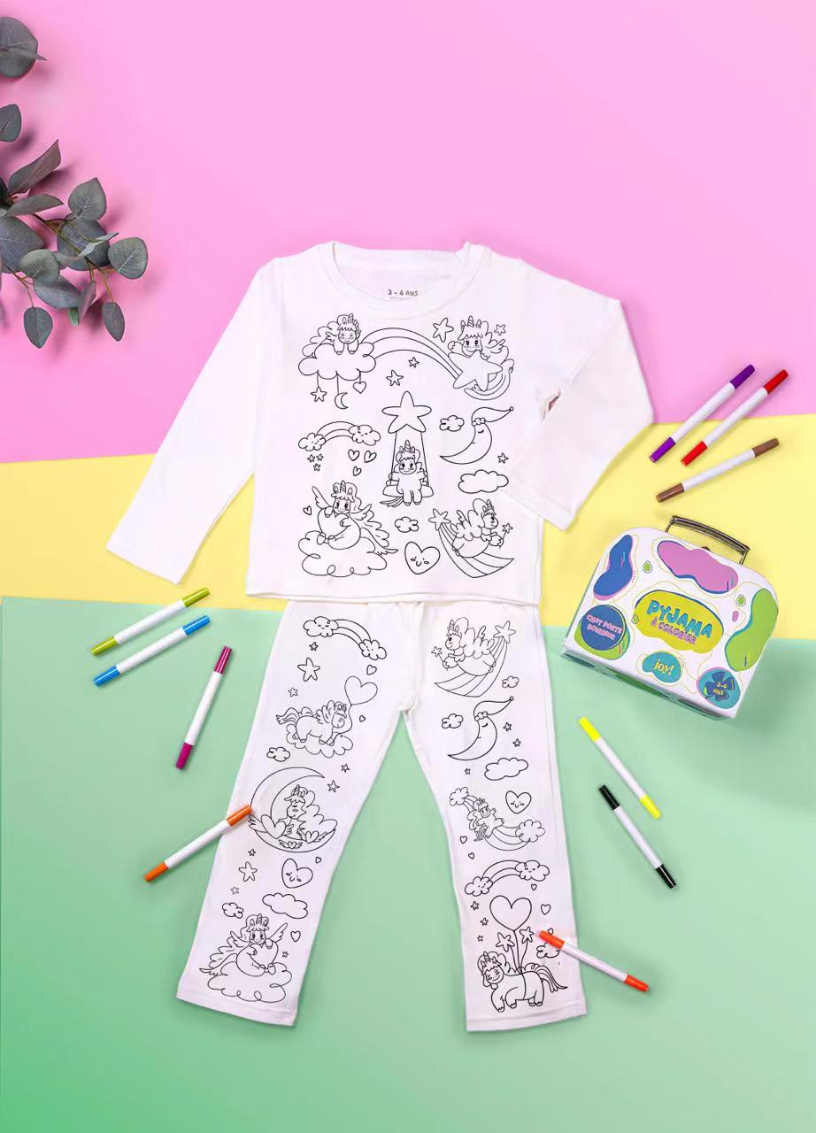 Coffret pyjama à colorier motif licorne pour enfants avec feutres lavables