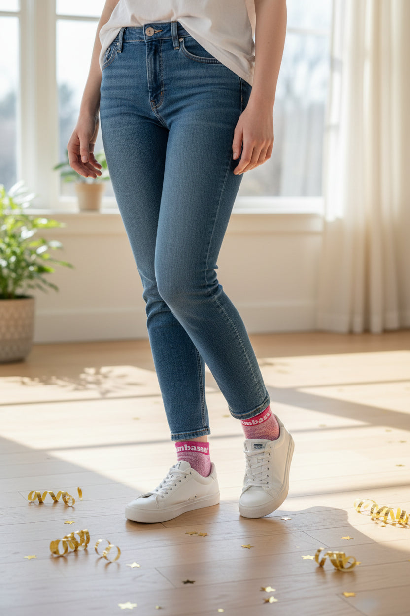 Socquettes pailletées colorées Bombasse portées, chaussettes fantaisie femme