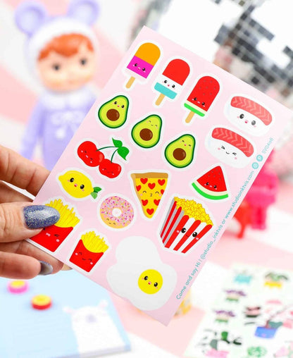Planche de stickers Sushi, fruits & fast-food kawaii – Autocollants A6 (20 stickers) studio inktvis