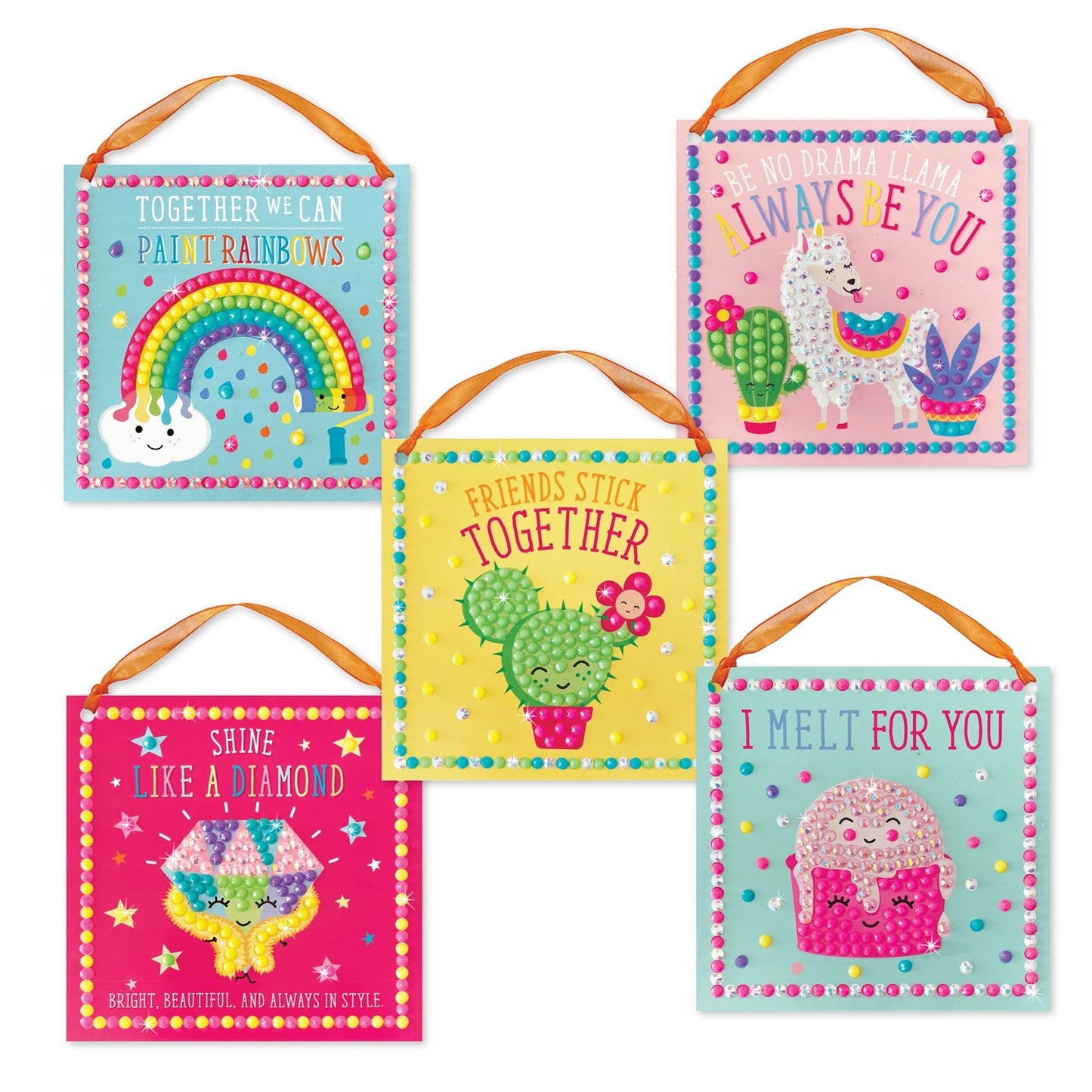 Sachets de strass colorés inclus dans le kit Kawaii