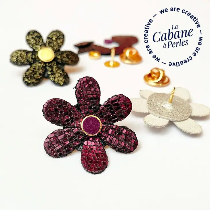 Mini Kit Daphne Pins Cuir Fleur Prune Diy La cabane à perles