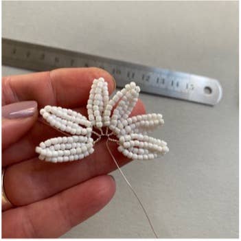 Daisy Flower Beaded Craft Kit. A creative gift idea.