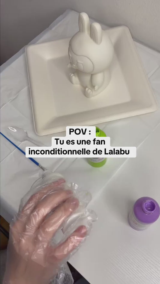 Kit Pouring Art Labubu 17 cm – Figurine tendance à personnaliser + 3 peintures