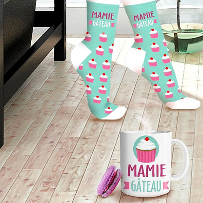 Coffret Mug & Chaussettes – Mamie Gâteau | Cadeau Mamie Original JOY!