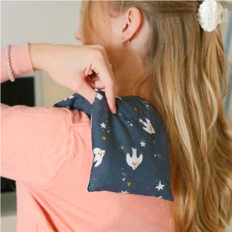 Kit DIY Couture – Bouillotte Bien-être Motif Hirondelles aux Noyaux de Cerises LA PETITE EPICERIE