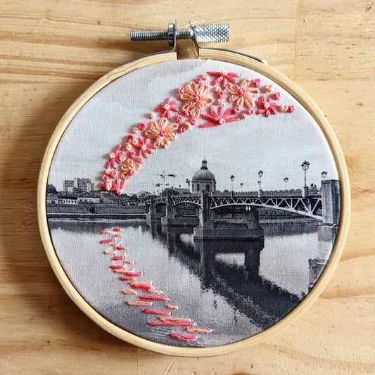 Toulouse - mini embroidery kit